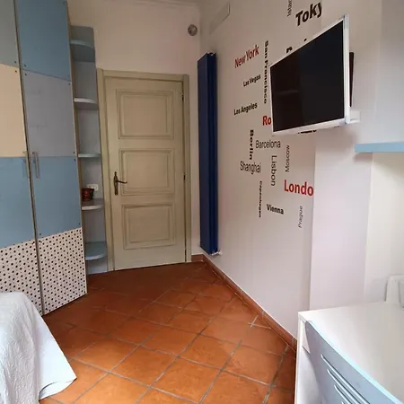 Rome Charm House بيت ضيافة مارينو