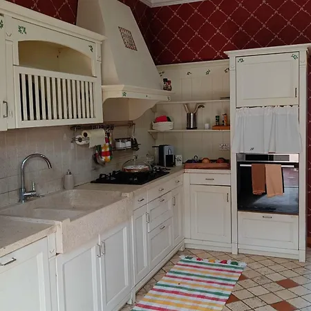 Rome Charm House بيت ضيافة مارينو
