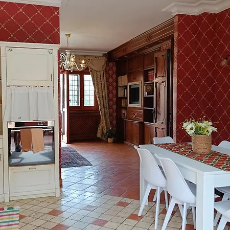 Rome Charm House بيت ضيافة مارينو